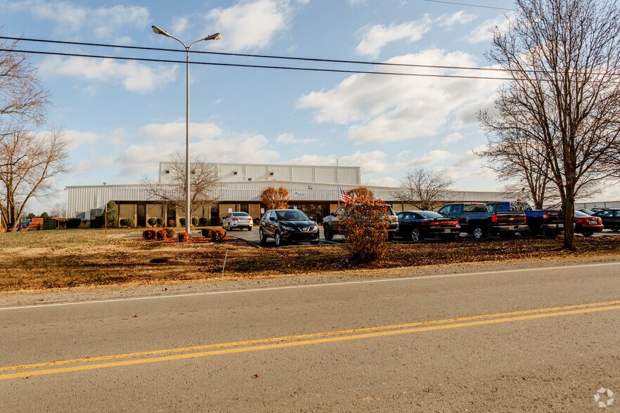 More Photos Of 901 Alfred Thun Rd, Clarksville Manufacturing For Sale