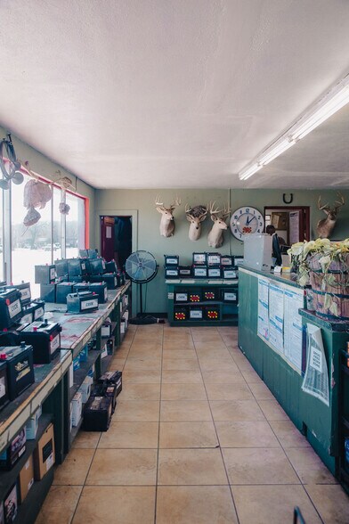 More Photos Of 601 S School Ave, Fayetteville Auto Repair For Sale