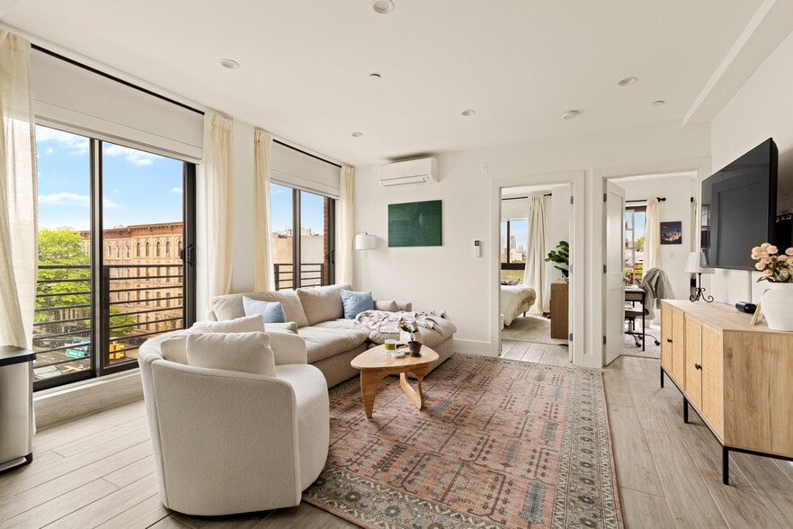 More Photos Of 158 Newton St, Brooklyn Apartments For Sale