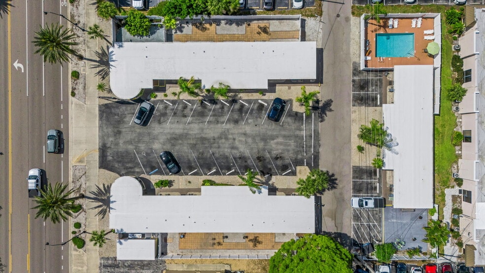 More Photos Of 340 Tamiami Trl S, Venice Hotel For Sale