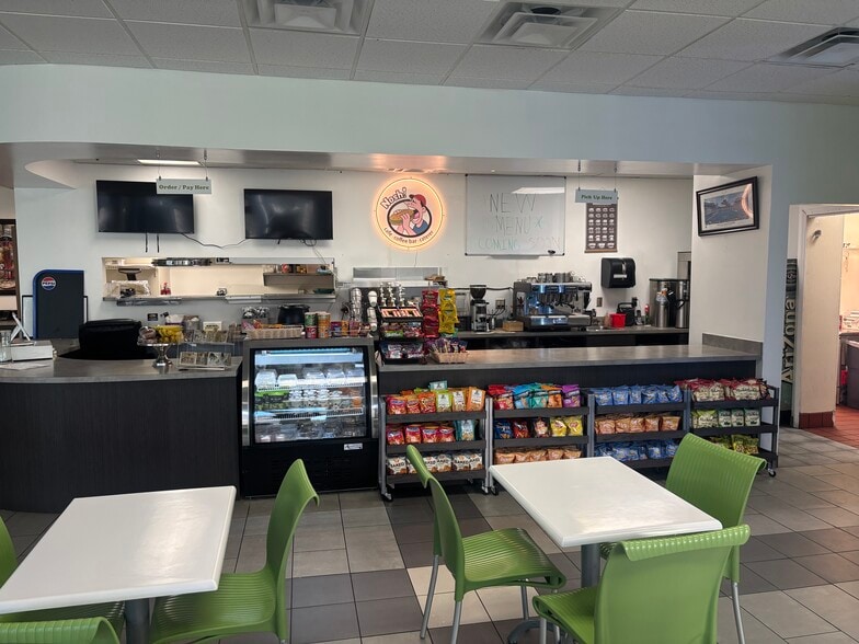 More Photos Of 1715 N Westshore Blvd, Tampa Office For Lease