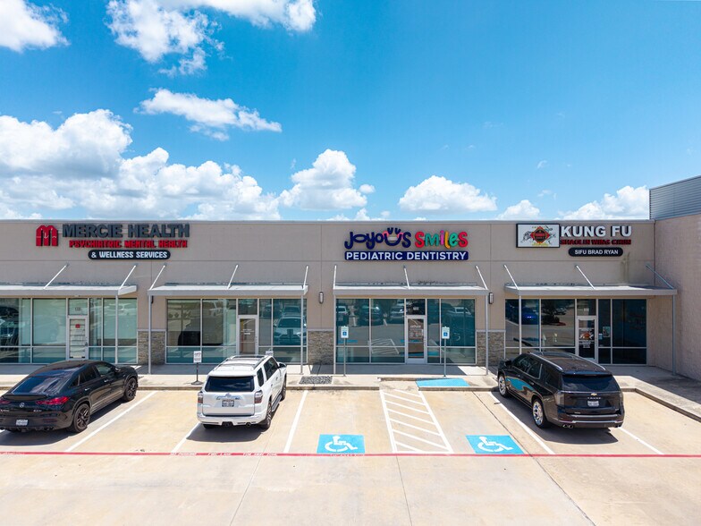 More Photos Of 25031 Westheimer Pky, Katy Storefront For Sale