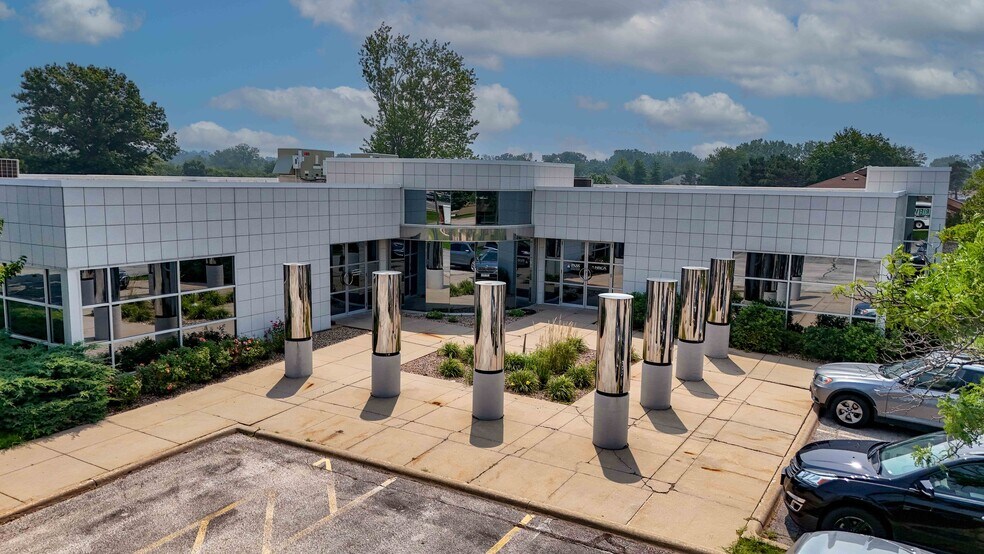 Primary Photo Of 3950 River Ridge Dr NE, Cedar Rapids Office For Sale