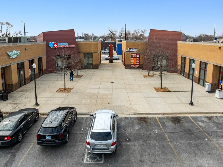 More Photos Of 25-33 E Sibley Blvd, Hammond Storefront For Sale