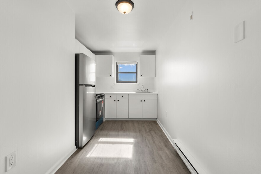 More Photos Of 832 Atlantic St, Bridgeport Apartments For Sale
