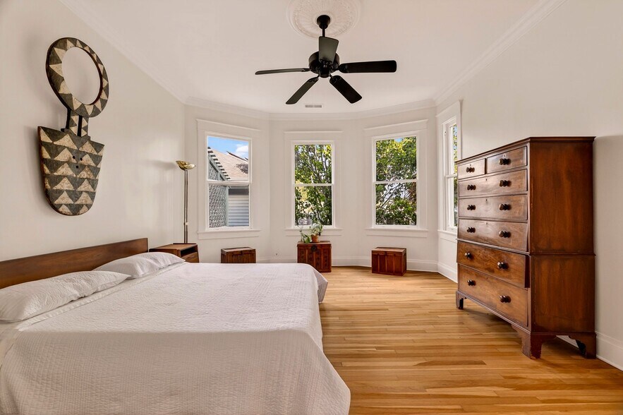 More Photos Of 107 E 35th St, Savannah Office For Sale