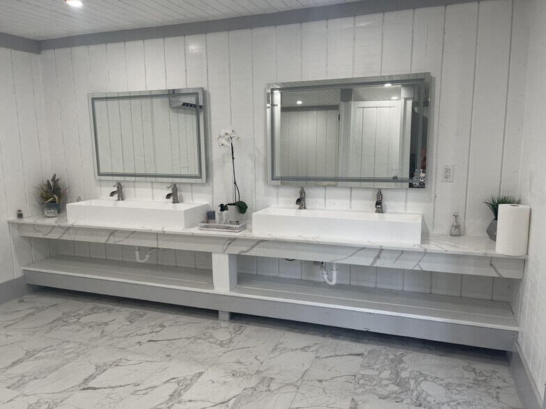 More Photos Of 4680 Volunteer Rd, Southwest Ranches Lodge Meeting Hall For Sale