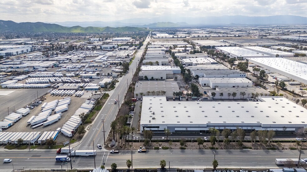 More Photos Of 10509 Business Dr, Fontana Warehouse For Lease