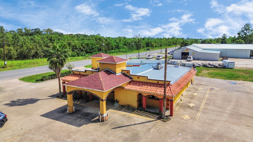 More Photos Of 901 W Clayton St, Dayton Restaurant For Lease