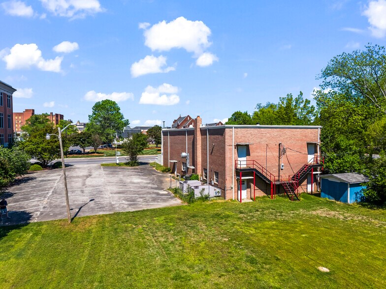 More Photos Of 126 N Elizabeth Ln, Rock Hill Flex For Sale