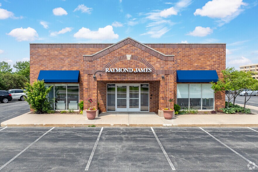 More Photos Of 213-259 S Nicolet Rd, Appleton Freestanding For Lease