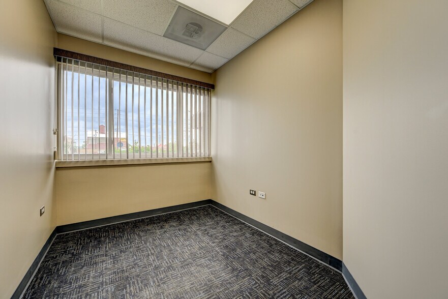 More Photos Of 4045 N Wadsworth Blvd, Wheat Ridge Office For Lease