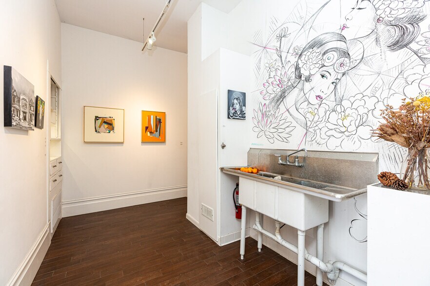 More Photos Of 3318-3320 22nd St, San Francisco Apartments For Lease