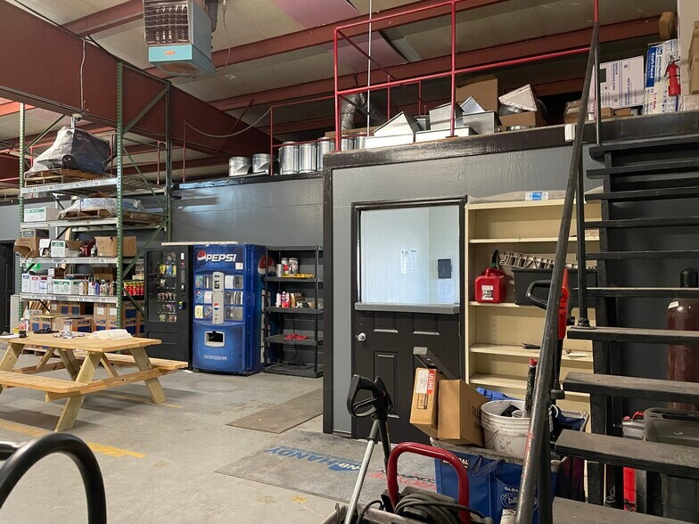 More Photos Of 385 E Washington St, Starke Industrial For Lease