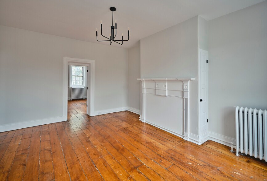 More Photos Of 12-20 W Bridge St, New Hope Storefront For Sale