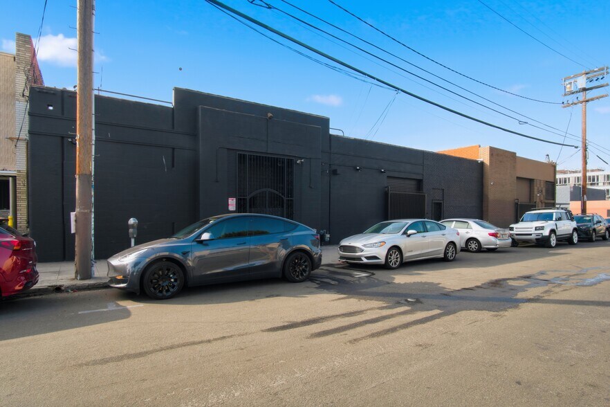 Primary Photo Of 146 W 21st St, Los Angeles Manufacturing For Sale