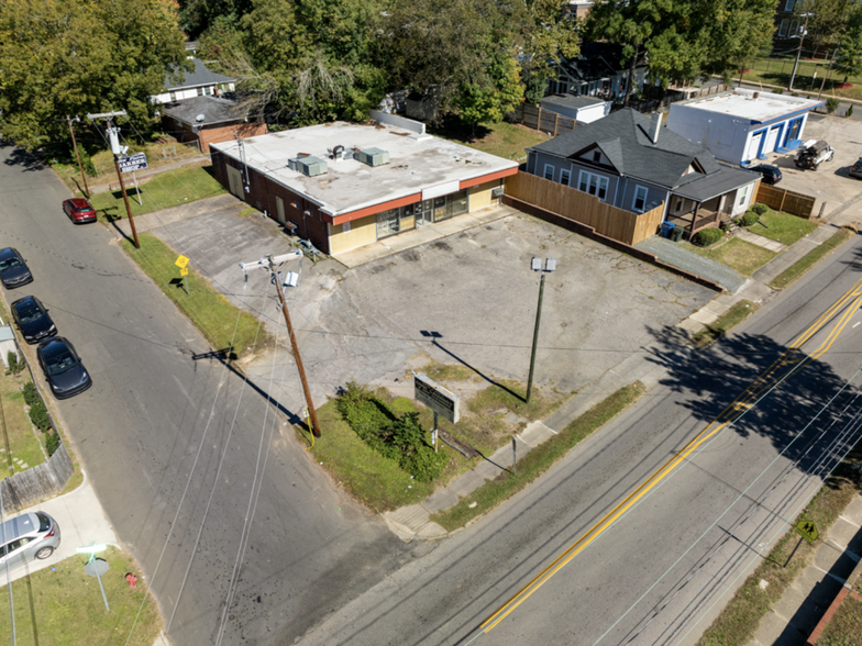 Primary Photo Of 1019 Holloway St, Durham Freestanding For Sale