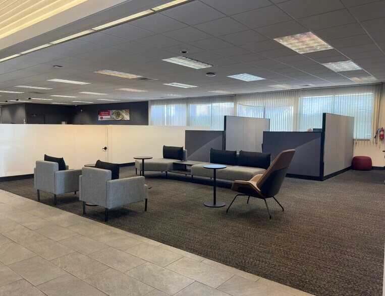 More Photos Of 1820 Oro Dam Blvd E, Oroville Bank For Lease