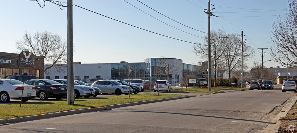 More Photos Of 25 Dyas Rd, Toronto Light Distribution For Sale