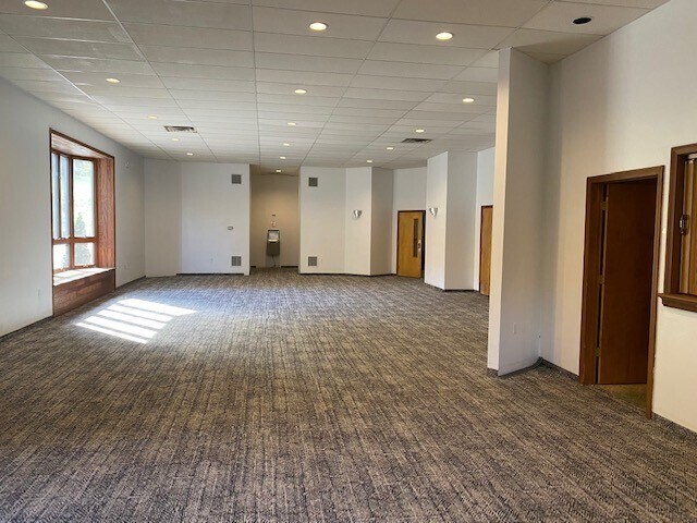 More Photos Of 2206 State Route 9N, Lake George Hotel For Sale