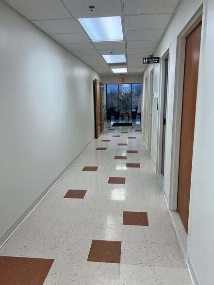 More Photos Of 9615 Keilman St, Saint John Medical For Lease