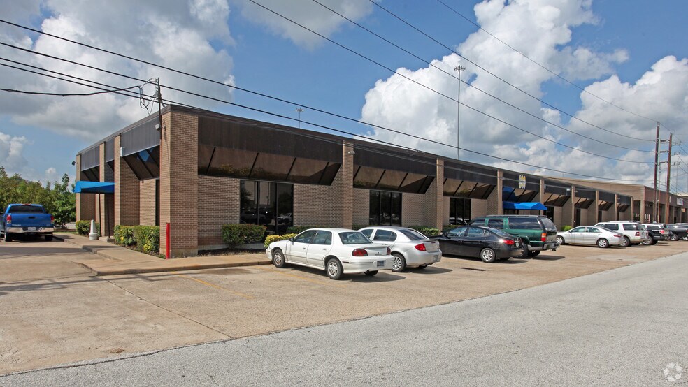 More Photos Of 14520-14530 Old Katy Rd, Houston Office For Lease