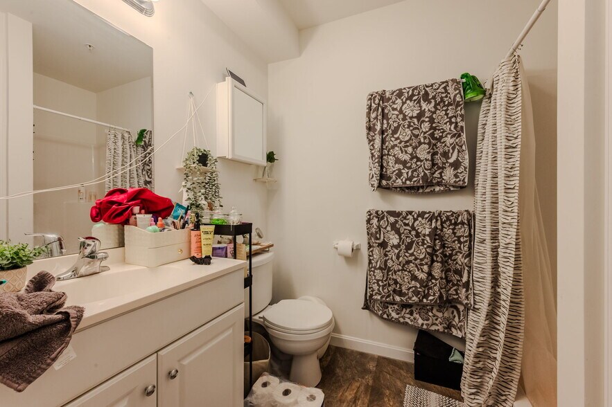 More Photos Of 28420 Delaware Ave, Millsboro Apartments For Sale