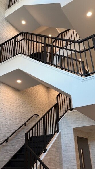 More Photos Of 80 Scarboro Ave, Staten Island Apartments For Sale