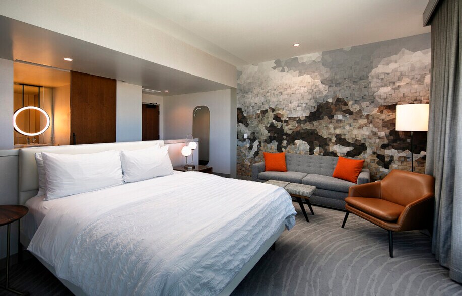 More Photos Of 130 W Huntington Dr, Arcadia Hotel For Sale