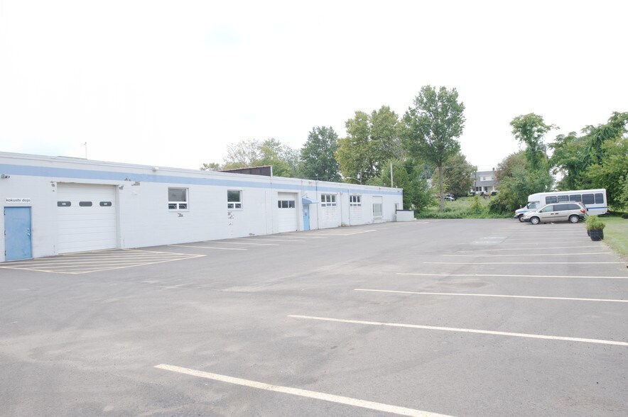 More Photos Of 82 Midland Ave, Saddle Brook Light Manufacturing For Lease