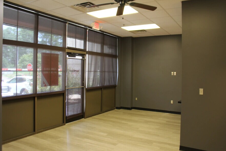More Photos Of 119 Colony Crossing Way, Madison General Retail For Lease