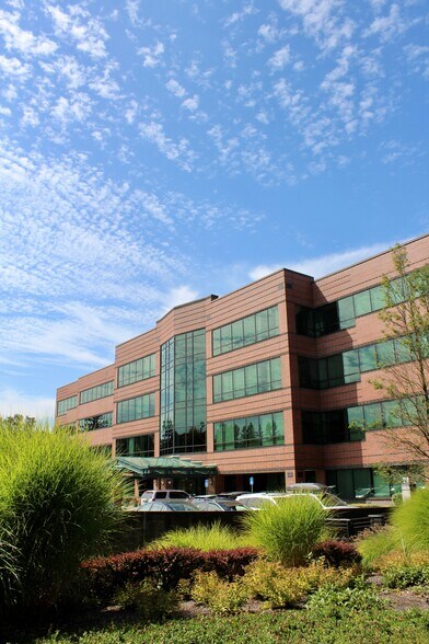More Photos Of 9200 SE Sunnybrook Blvd, Clackamas Office For Lease