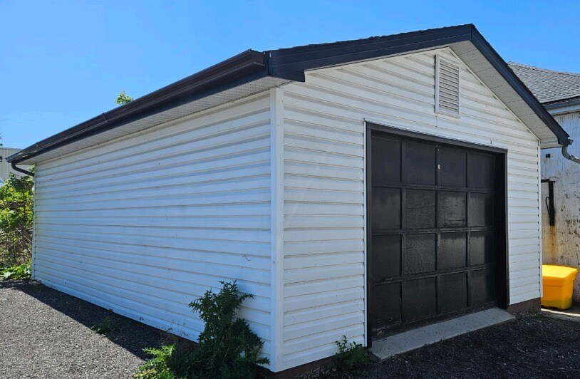 More Photos Of 537 Montreal St, Kingston Flex For Lease