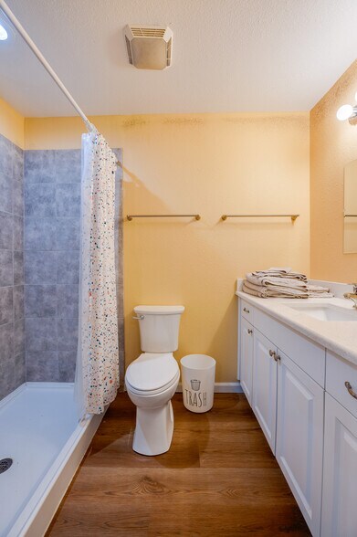 More Photos Of 116 Center St, Daytona Beach Office Residential For Sale