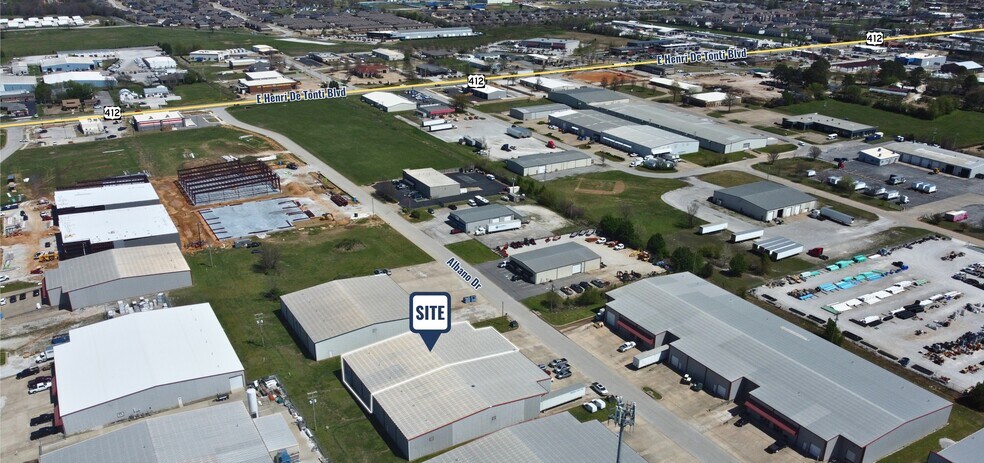 More Photos Of 413 Albano Dr, Springdale Warehouse For Lease