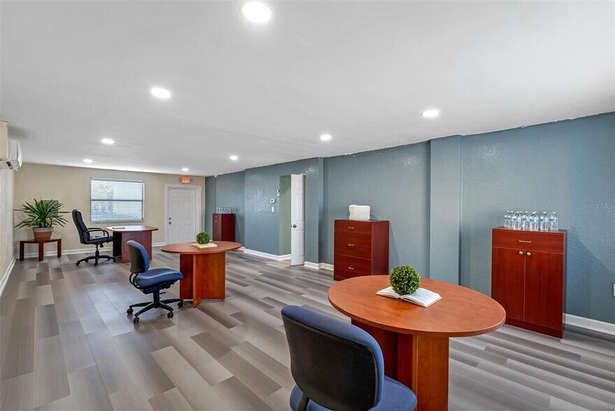 More Photos Of 1275-1279 Cleveland St, Clearwater Medical For Lease