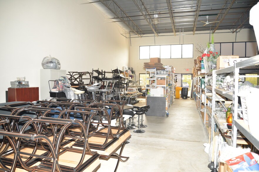 More Photos Of 1343 E Wisconsin Ave, Pewaukee Light Distribution For Lease