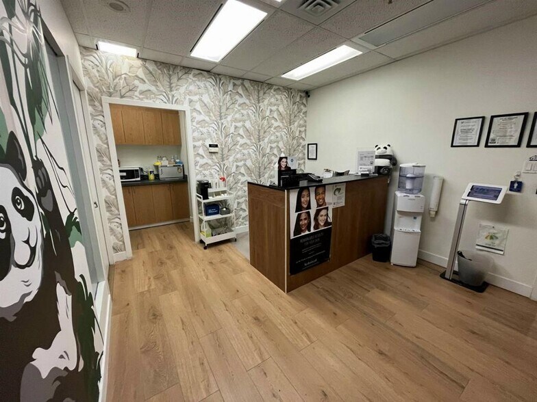More Photos Of 4885 Kingsway, Burnaby Medical For Lease