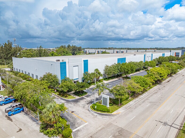 Primary Photo Of 3501 Burris Rd, Davie Distribution For Lease