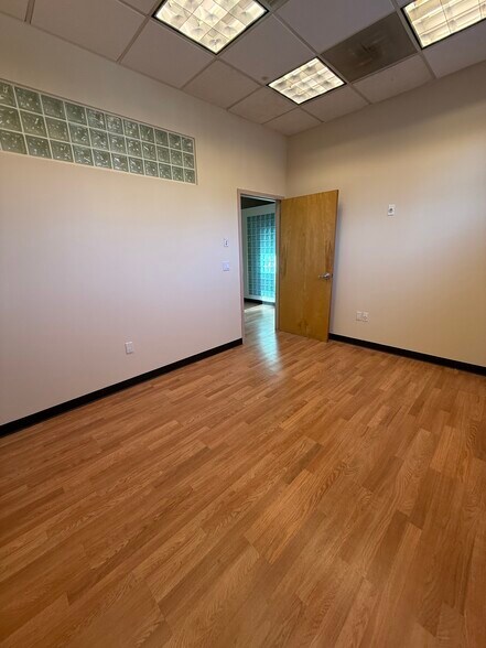 More Photos Of 369 Bradhurst Ave, Hawthorne Manufacturing For Lease