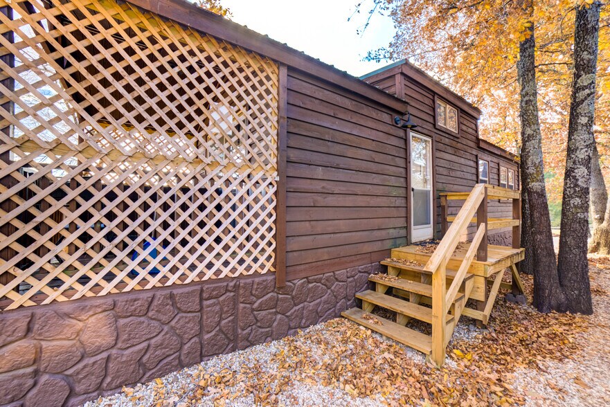 More Photos Of 446724 E 390 Rd, Langley Hotel For Sale