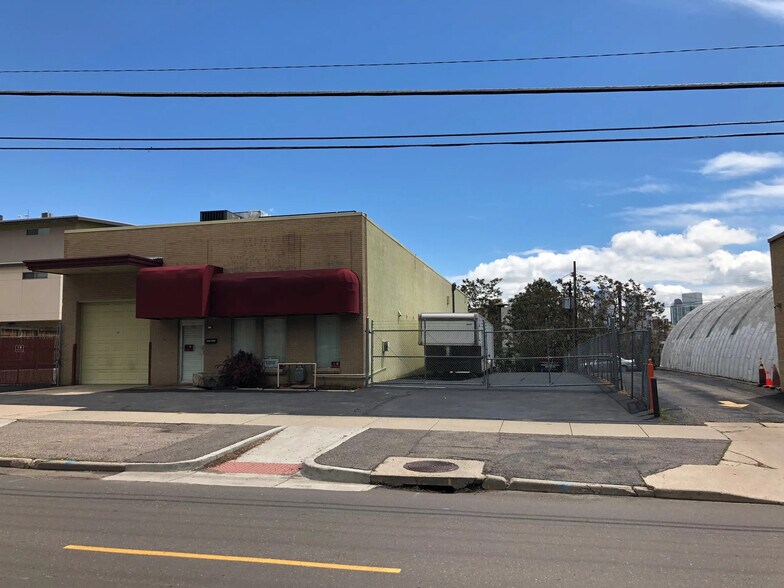 More Photos Of 2056-2070 Clay St, Denver Warehouse For Lease