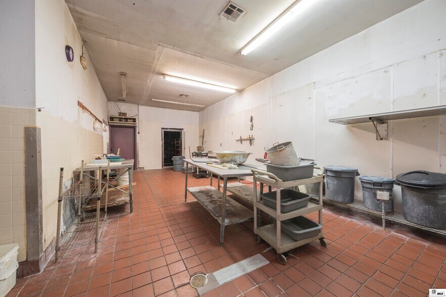 More Photos Of 1801 E Madison Ave, Bastrop Restaurant For Sale