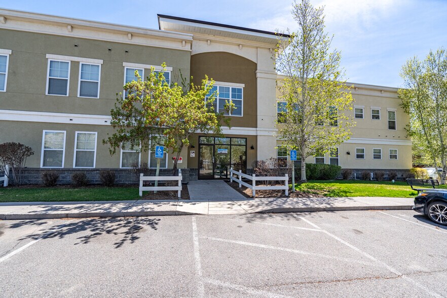 More Photos Of 625 Red Table Dr, Gypsum Apartments For Sale