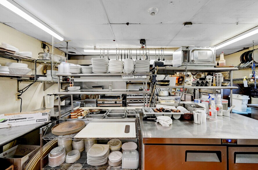 More Photos Of 291 Main St, Eynon Restaurant For Sale