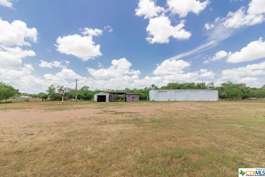 More Photos Of 1121 Northside Rd, Victoria Industrial For Sale