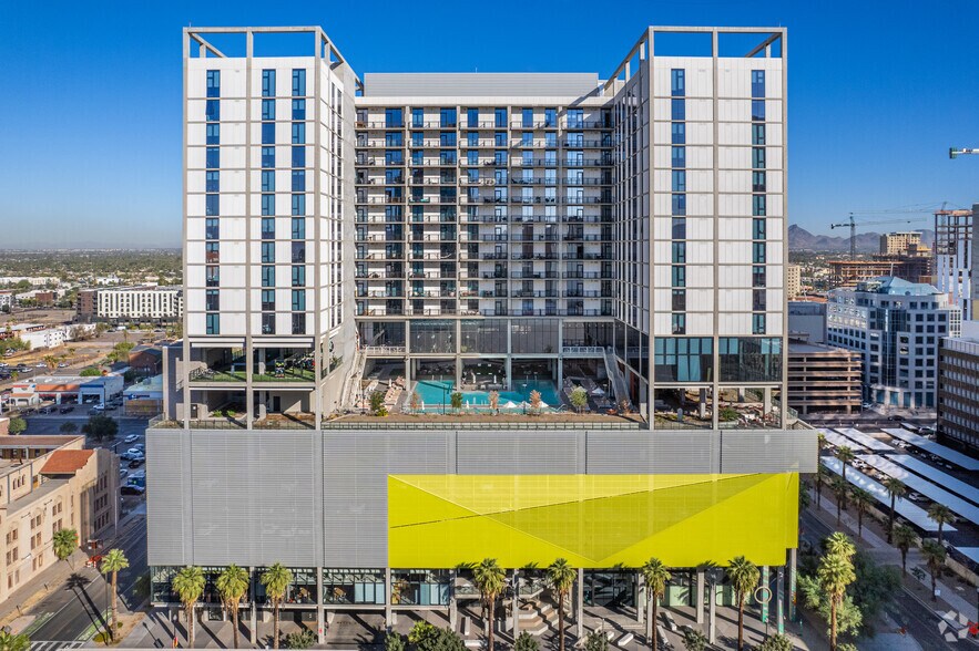 Primary Photo Of 200 W Monroe St, Phoenix Coworking Space