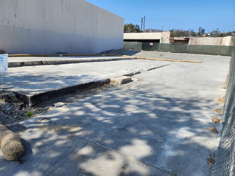 More Photos Of 15333-15335 W Sunset Blvd, Pacific Palisades Land For Sale
