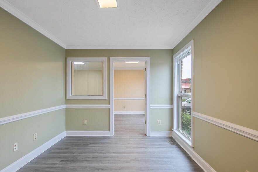 More Photos Of 581 Executive Pl, Fayetteville Office For Sale