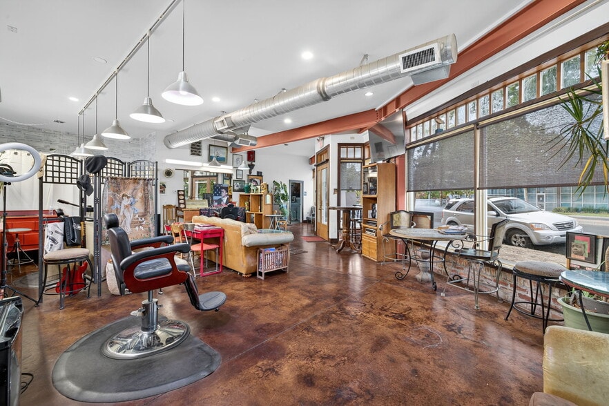 More Photos Of 3300 Broadway St, Sacramento Storefront Retail Office For Lease